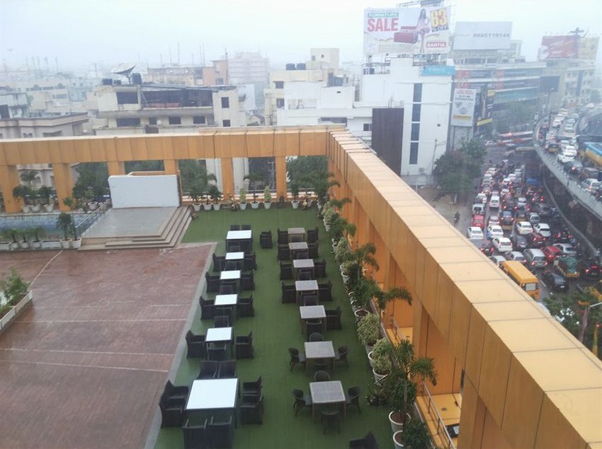 Hotel Katriya De Royal 4