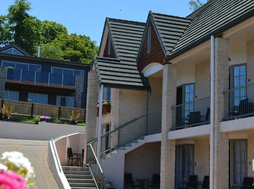 Colonial Lodge Motel 11