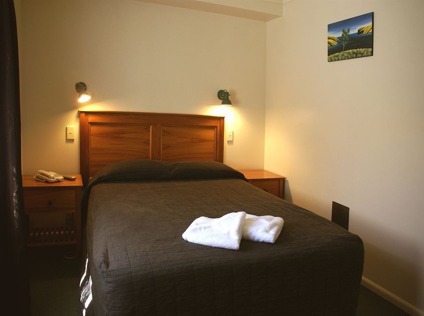 Colonial Lodge Motel 19