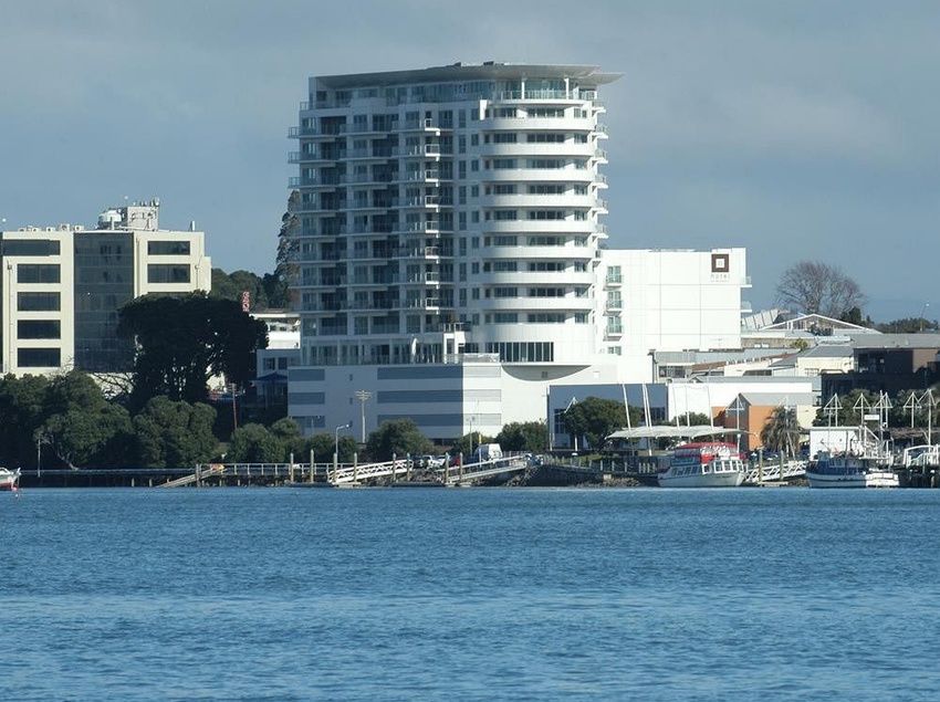 Hotel On Devonport 6