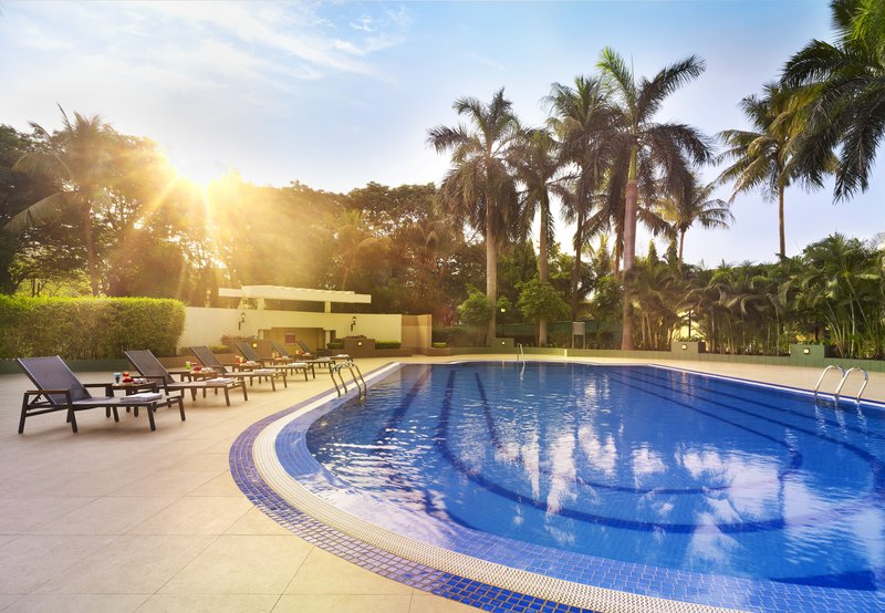 Hotel The Gateway Athwa Lines Surat 13