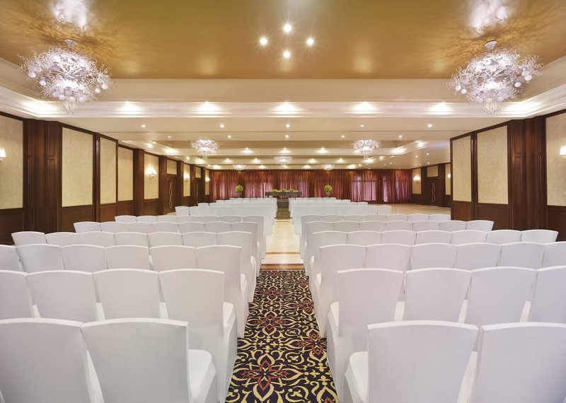 Hotel The Gateway Athwa Lines Surat 18