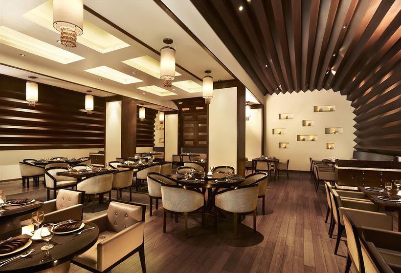 Hotel The Gateway Athwa Lines Surat 3