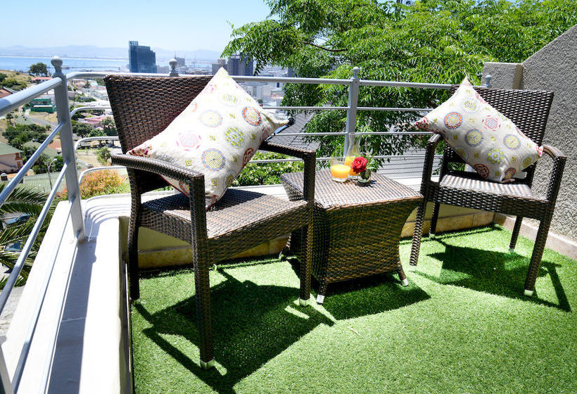 Signal Hill Lodge 15