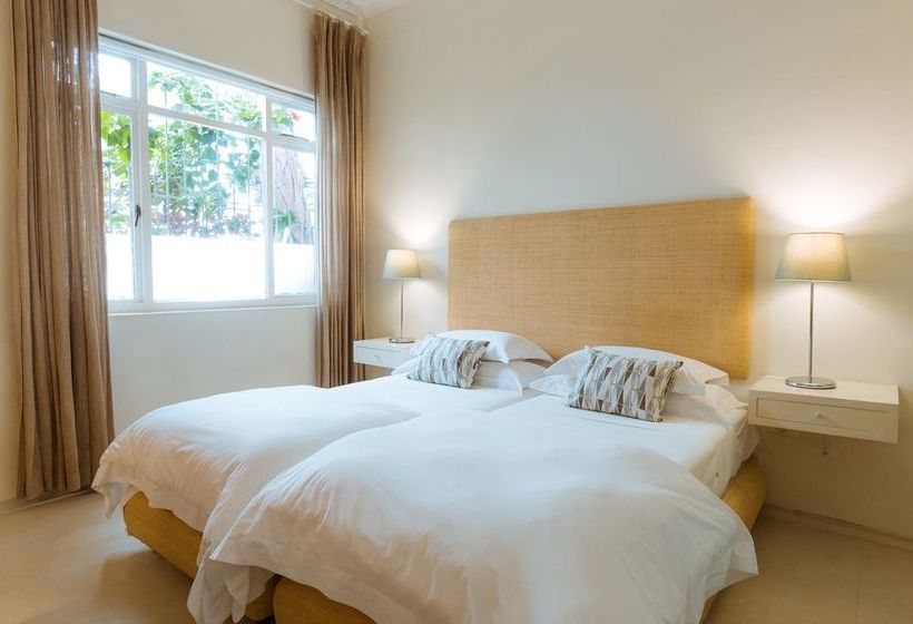 Pension The Cape Standard Guest House 17