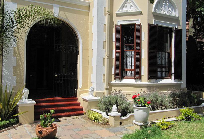 Pension Carmichael Guesthouse