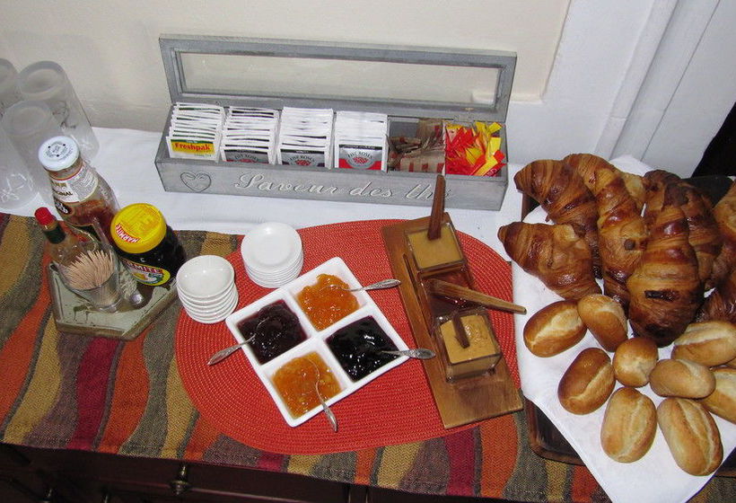 Pensión Carmichael Guesthouse 14