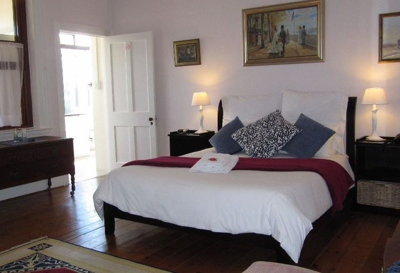 Pensión Carmichael Guesthouse 18