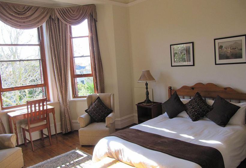 Pensión Carmichael Guesthouse 2