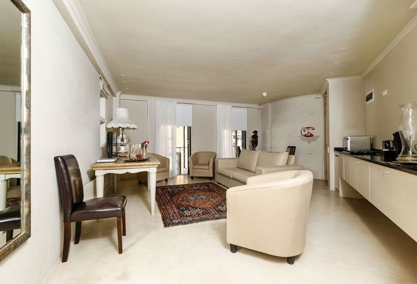 Hotel Rouge On Rose Boutique 10