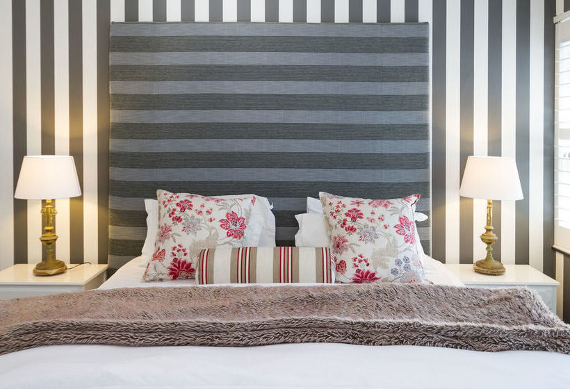 Hotel Life & Leisure 13