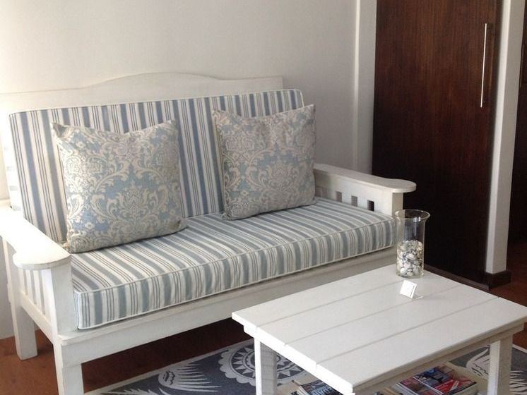 Pension Sixteen Guest House on Main 11