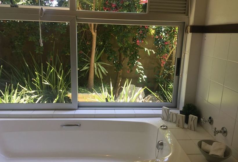 Pension Sixteen Guest House on Main 14