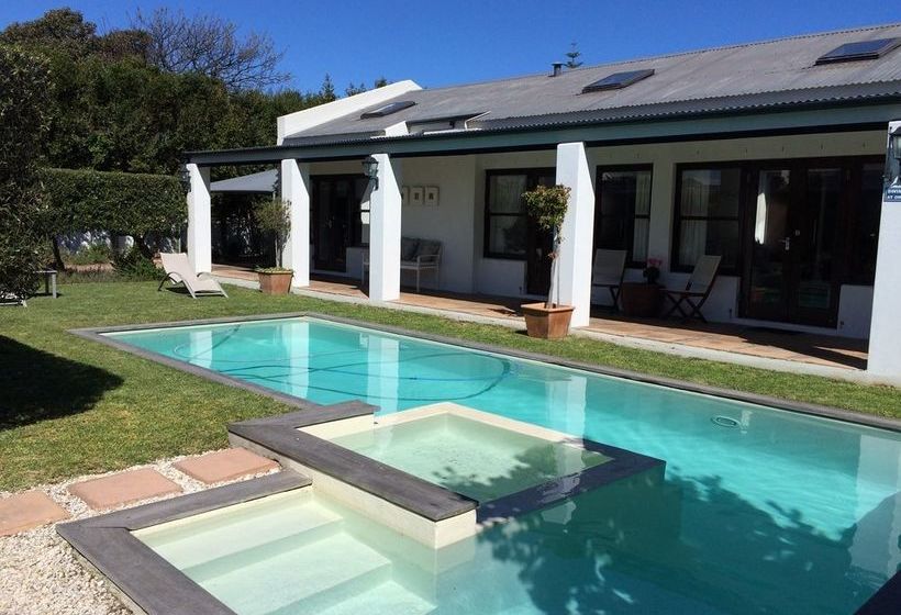 Pension Sixteen Guest House on Main 17