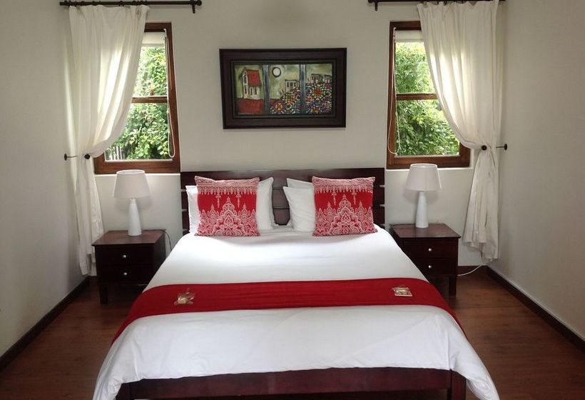 Pension Sixteen Guest House on Main 7