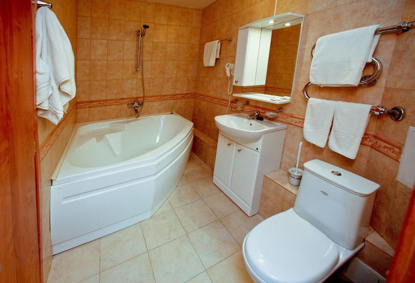 Hotel Ryan Johnson 1