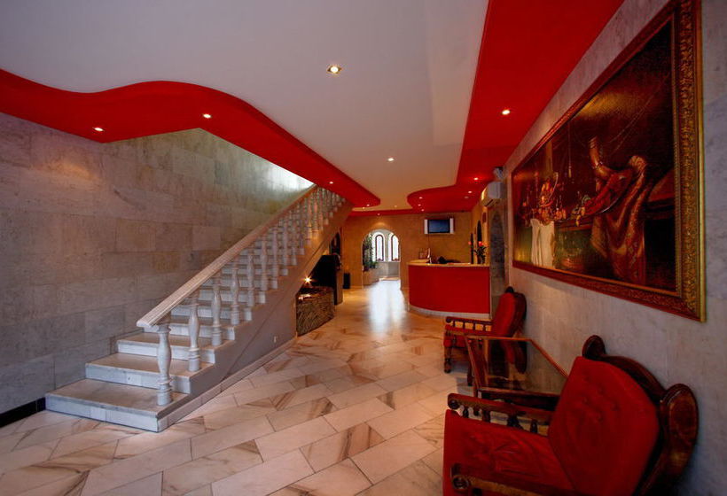 Hotel Ryan Johnson 10