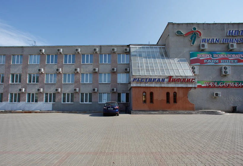 Hotel Ryan Johnson 6