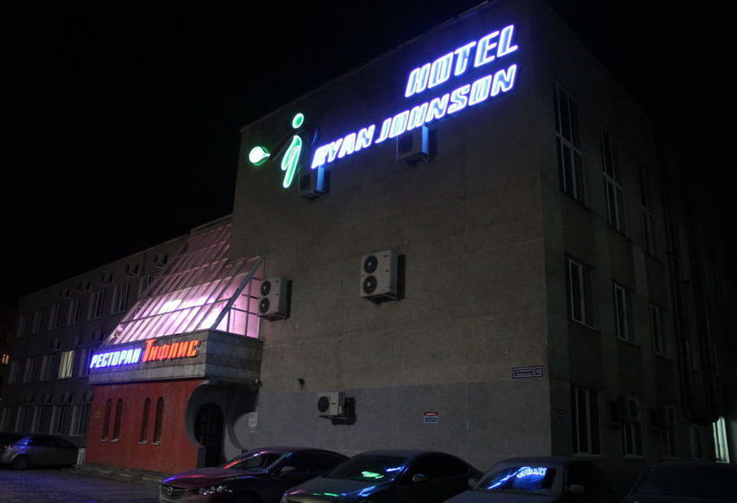 Hotel Ryan Johnson 7