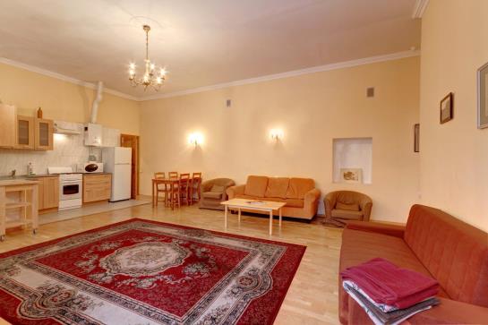 Stn Apartments On Malaya Morskaya 11