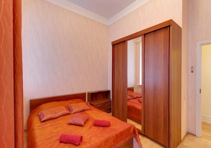 Stn Apartments On Malaya Morskaya 9