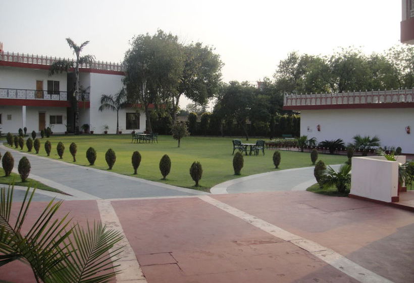 Hotel Aapno Ghar Resort 13