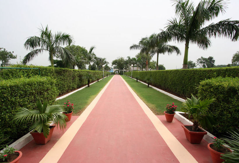 Hotel Aapno Ghar Resort 17