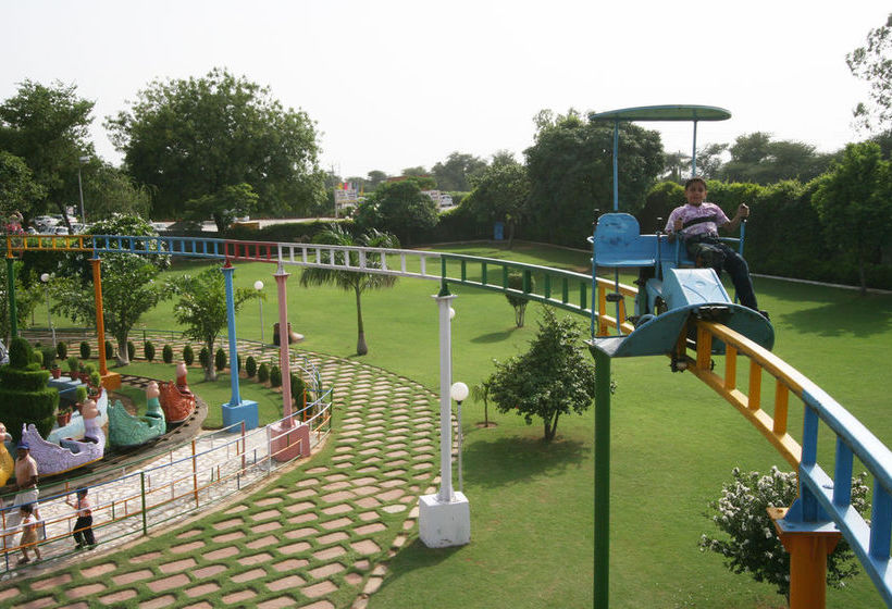 Hotel Aapno Ghar Resort 4