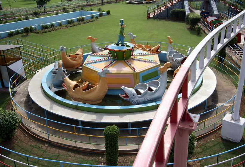 Hotel Aapno Ghar Resort 8