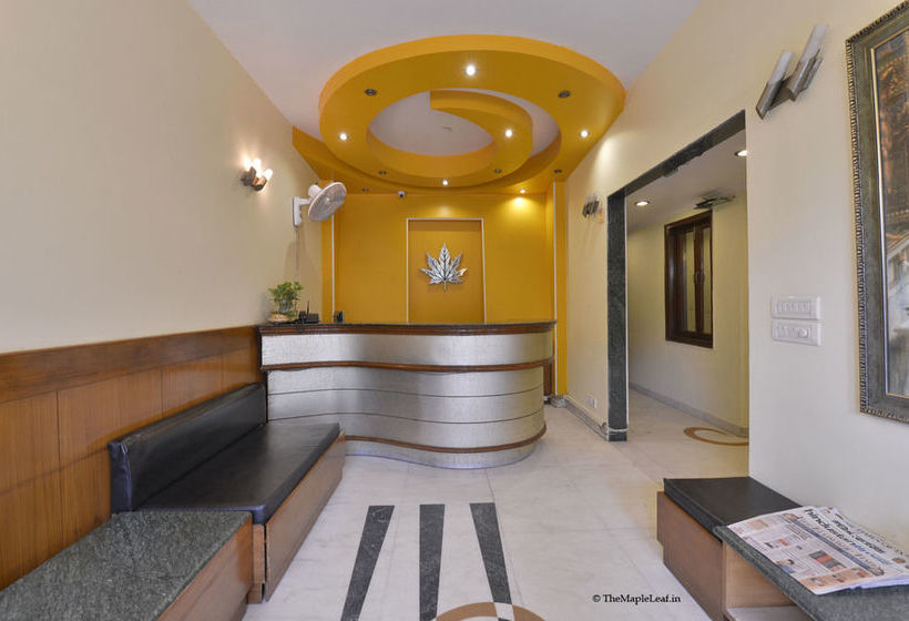 Hotel The Maple Leaf 5