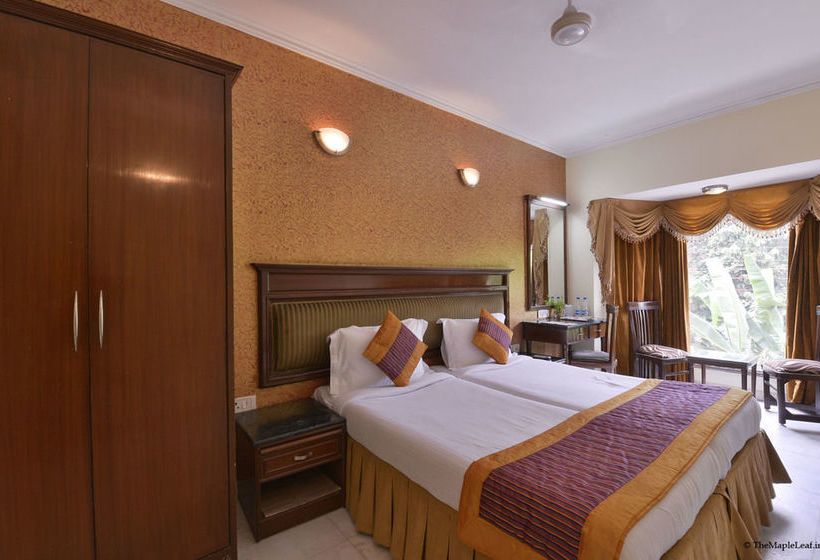 Hotel The Maple Leaf 8