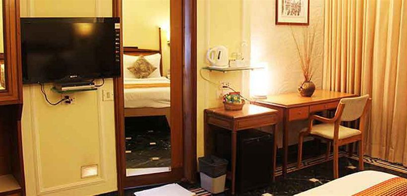 Hotel Hiltop Mumbai 10