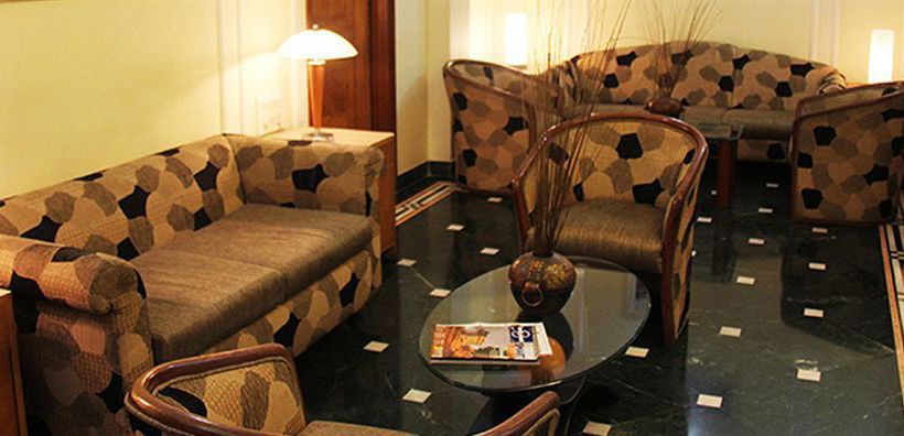 Hotel Hiltop Mumbai 12