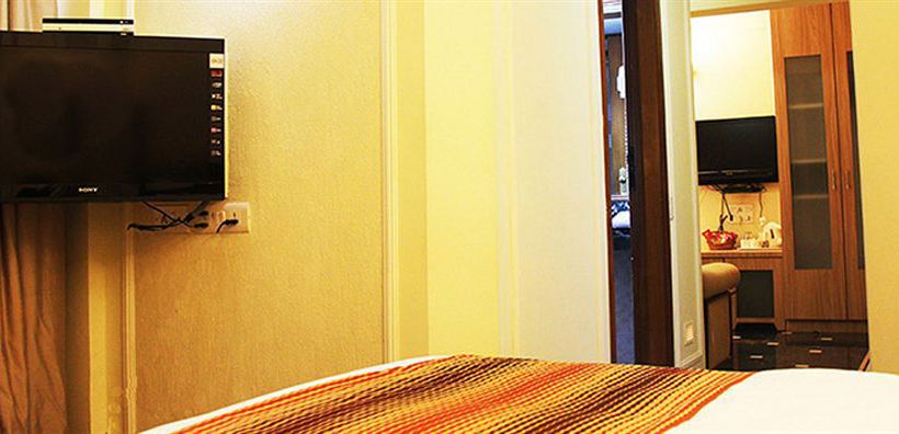 Hotel Hiltop Mumbai 4