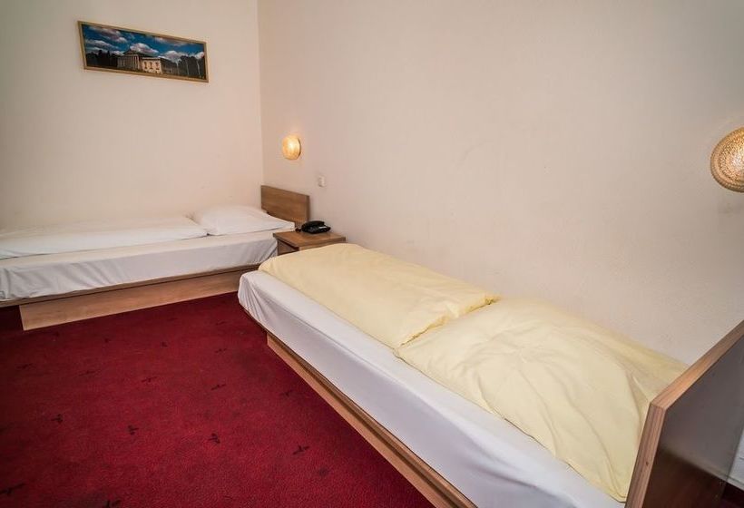 Smart Stay Hotel Station 11