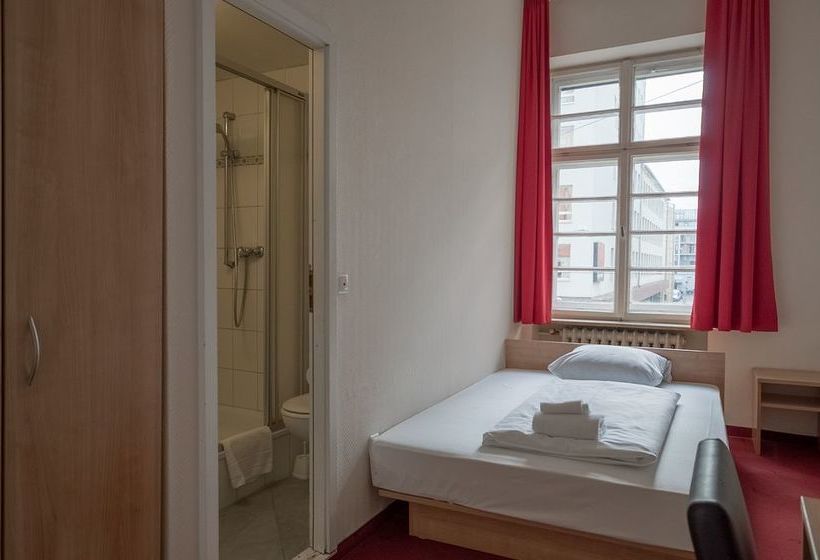 Smart Stay Hotel Station 15