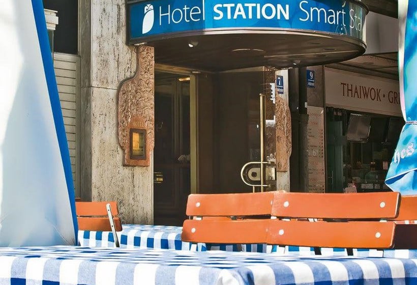 Smart Stay Hotel Station 2