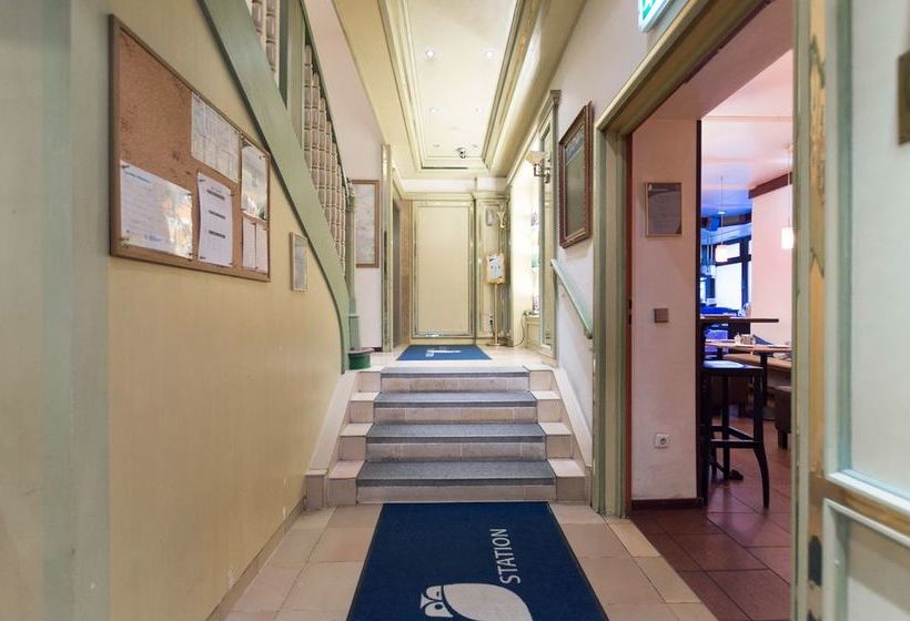 Smart Stay Hotel Station 8