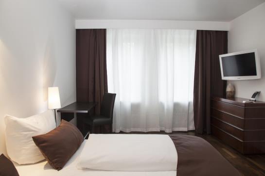 Hotel Mons Am Goetheplatz 3