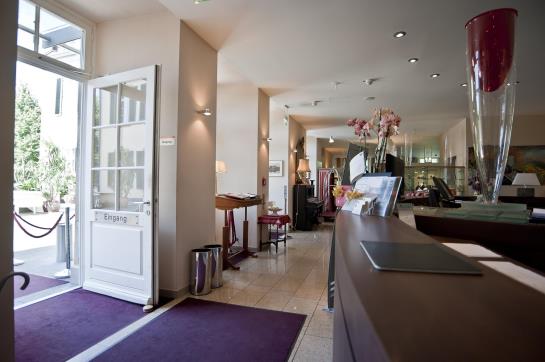 Hotel Schloss Berge 9