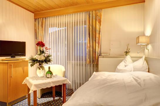 Hotel Zum Wiesengrund 11