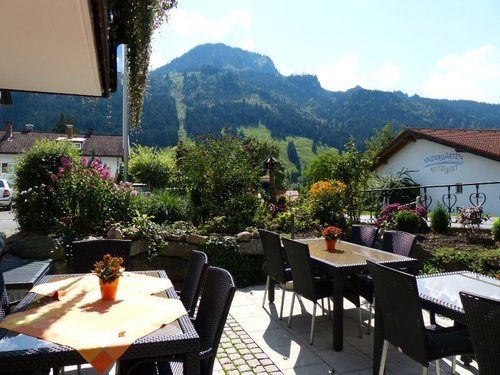 Amadeus Hotel & Cafe 11