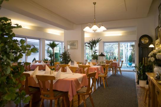 Hotel Zum Rebengarten 3