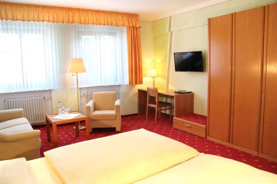 Hotel Goldener Schwan Garni 1