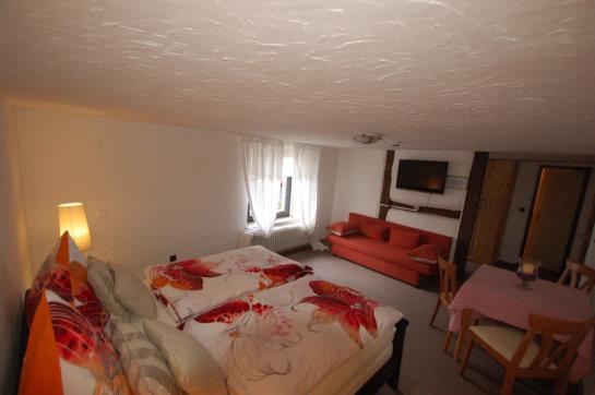 Hotel & Restaurant Decker 11