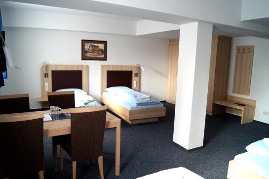 Hotel Am Vogelsanger Weg 2