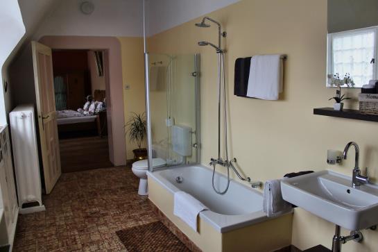 Hotel Kurvilla Am Park 4