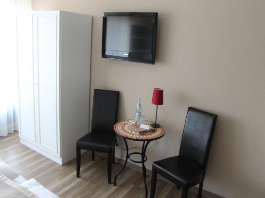 Hotel Bellevue Garni 10