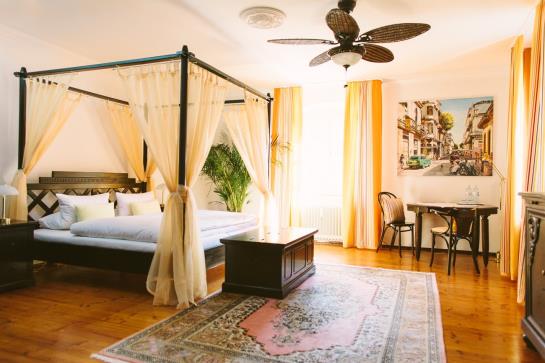 Pension Zum Blauen Krebs Gasthof-restaurant Dicker Mann 2