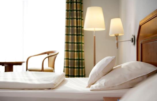 Hotel Maifeld Sport- & Tagungs 4